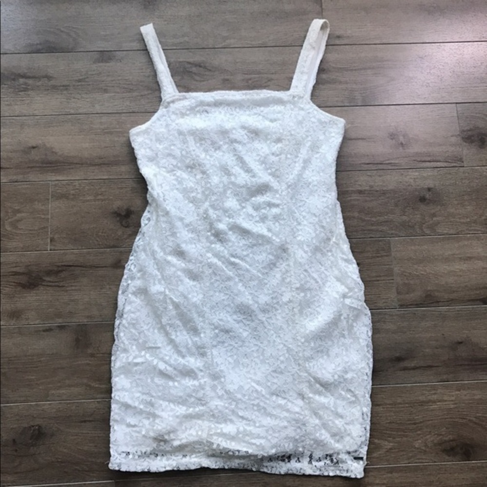 3/$15 Hollister Medium Sheath‎ dress strap Ivory li